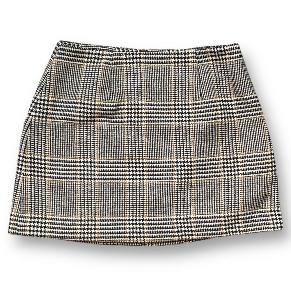 Astr Plaid Mini Skirt - Black and Cream
